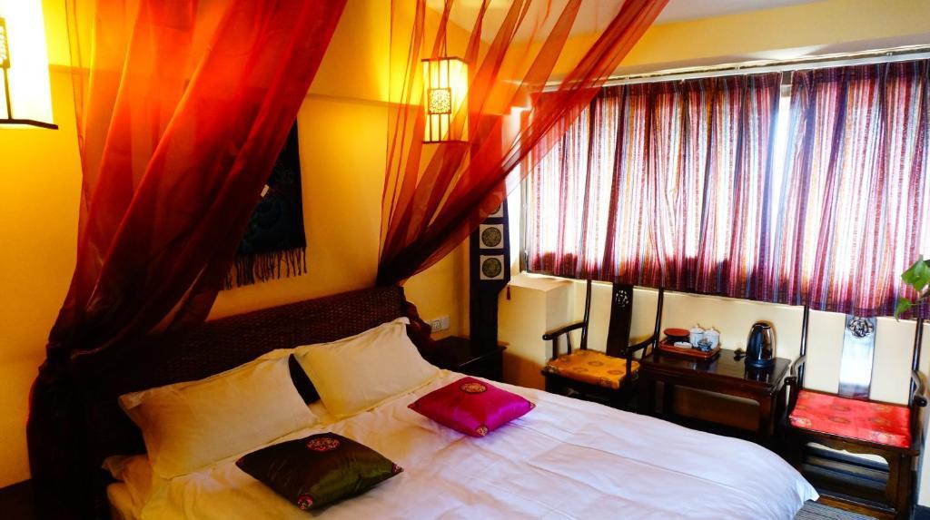 Lijiang Wangjia Courtyard Inn Phòng bức ảnh